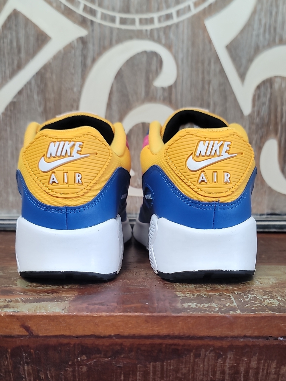🔥 Nike Air Max 90 'Multi Color' Wmns 8 Great Condition. Fast Shipping. - Picture 6 of 15